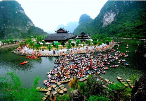 Doc dao le hoi trang an net van hoa tin nguong cua ninh binh 2 1640504652