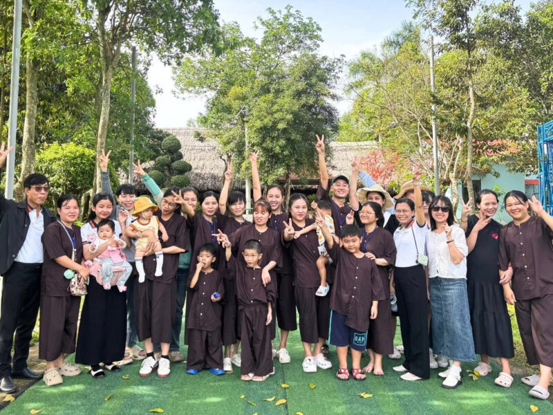 Khu du lịch đất thép farm